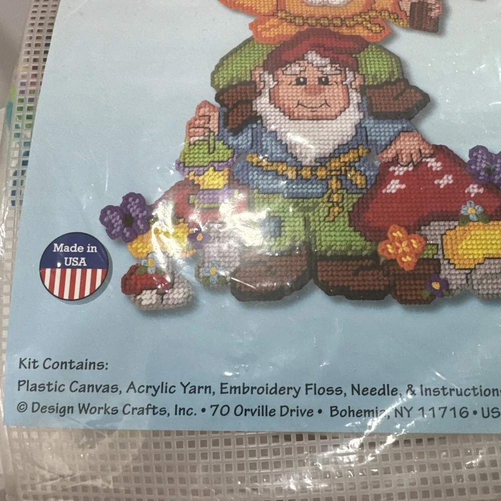 Vtg Design Works Gnome Sweet Gnome Plastic Kit‎ 3716 Wall Hanging Needlepoint